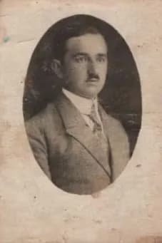 Stari portret muškarca u ovalnom okviru